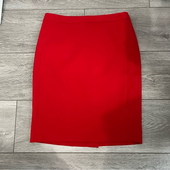 The Limited Dresses & Skirts - The Limited red pencil skirt. Size 2